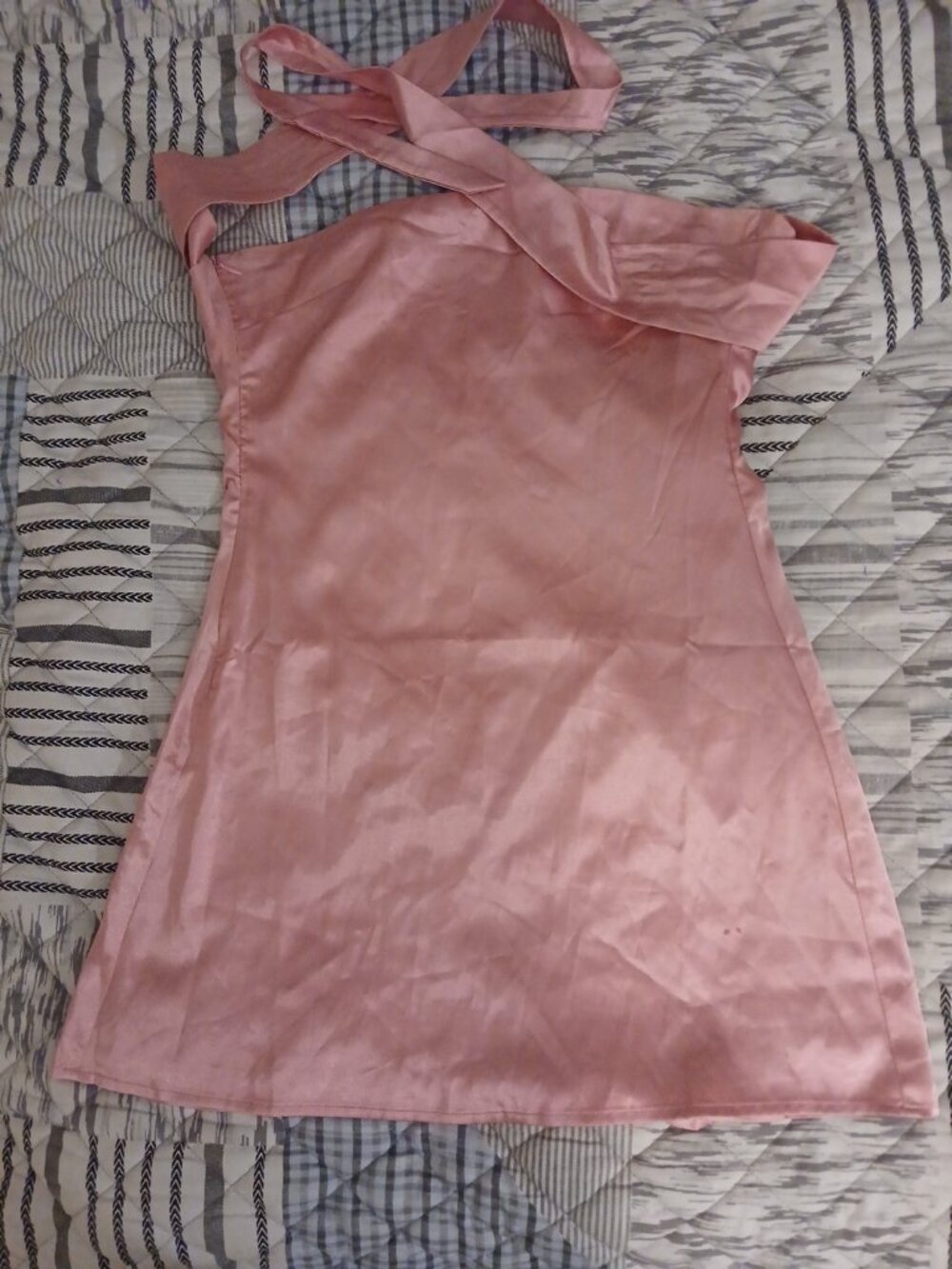 Princess Polly Baby Pink Satin Halter Mini Dress โ US 4 / AU 8